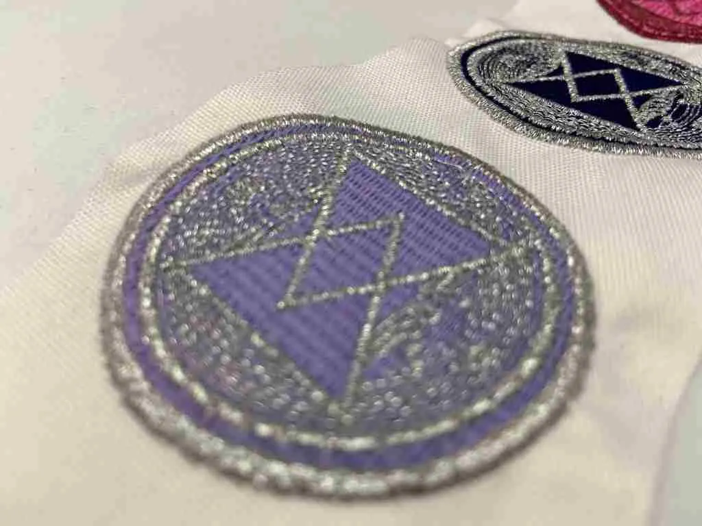 Patch Dimas Aufnäher Wien | Individuelle Patches ab 1 Stück | Stickerei Dimas Wien